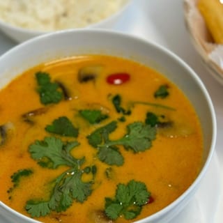 TOM YUM