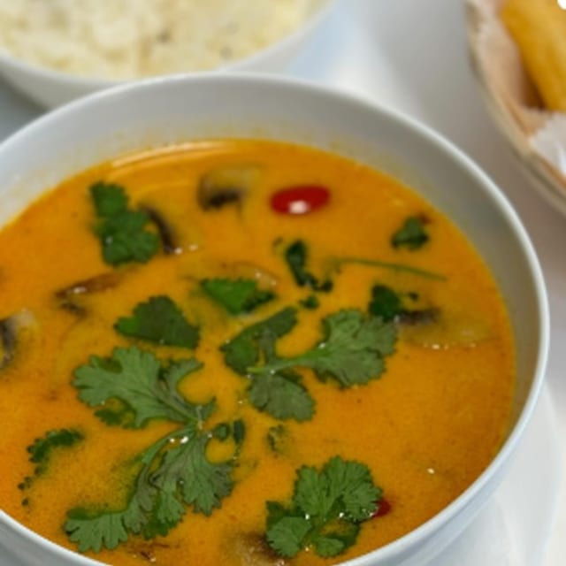 Tom Yum / Tom Яm.